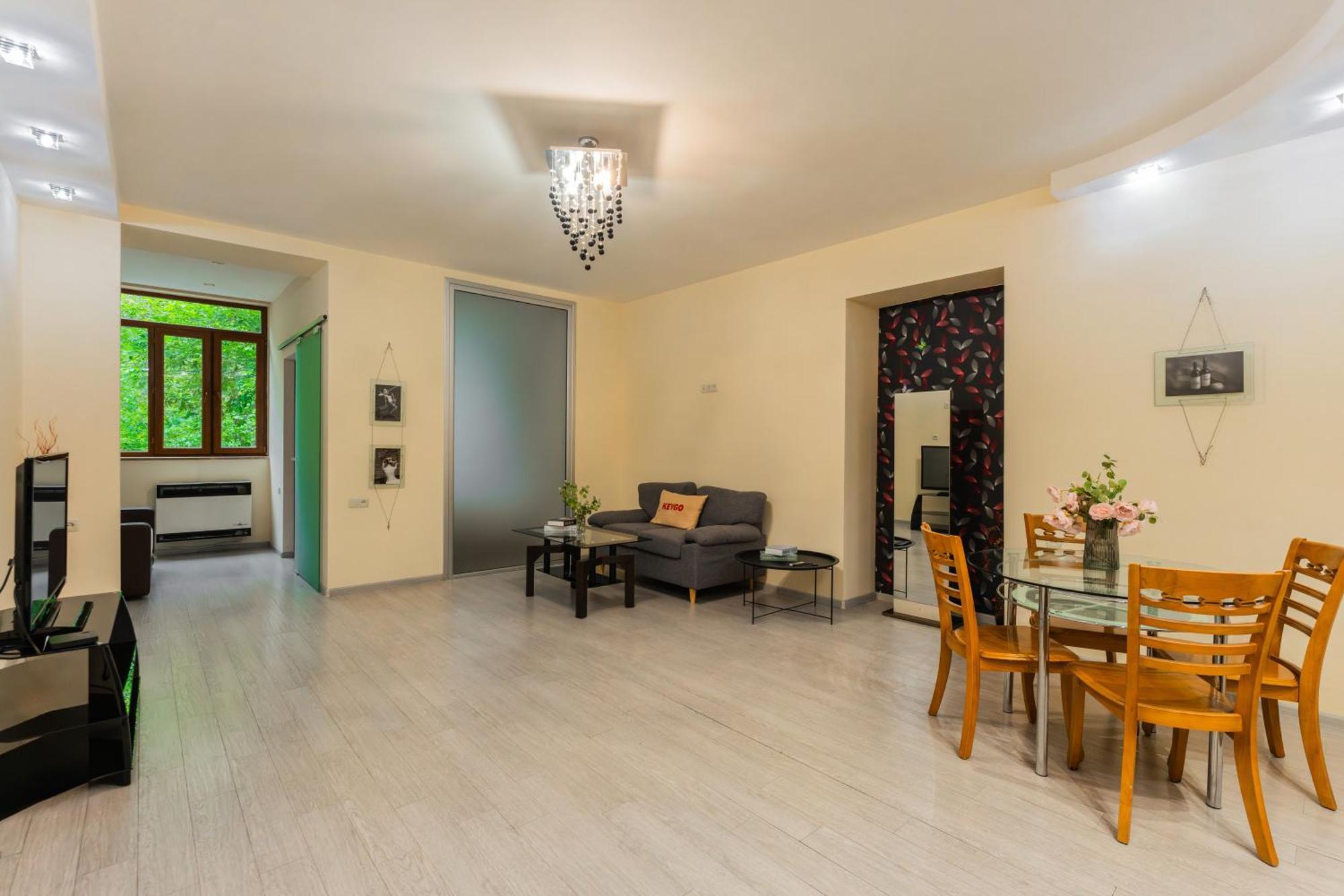 1Br Apt Near Opera Self-Enter By Keygo 25 Єреван Екстер'єр фото
